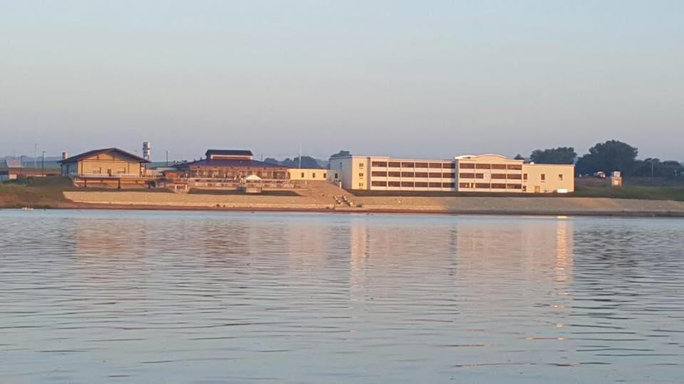 Baymont By Wyndham Bellevue Hotel Buitenkant foto